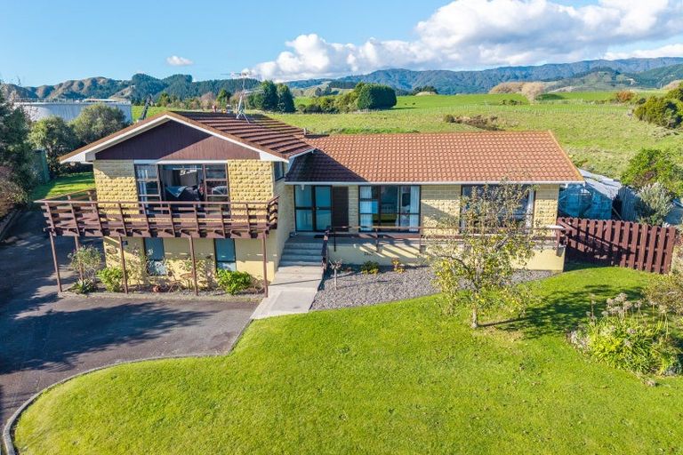 Photo of property in 28 Brandon Street, Otaki, 5512