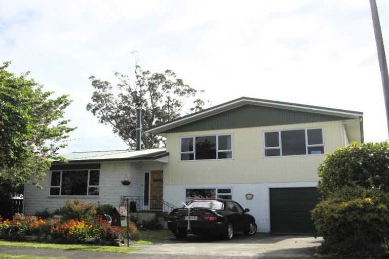 Photo of property in 4 Rosebank Terrace, Stoke, Nelson, 7011