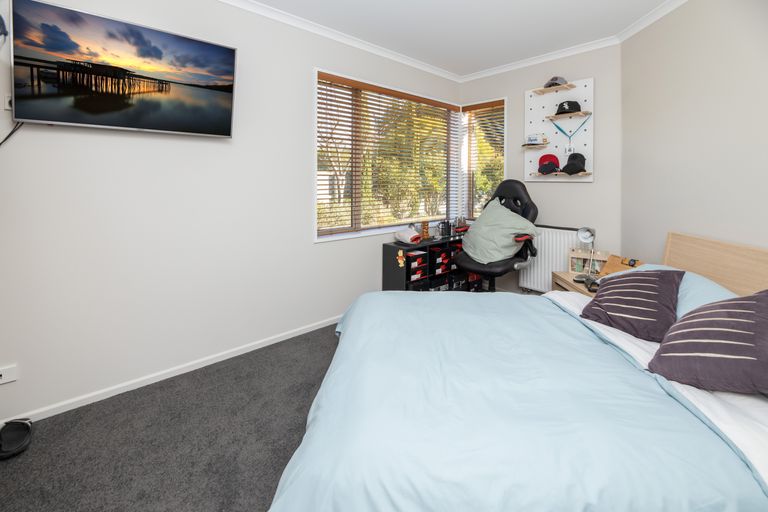 Photo of property in 136 Rothesay Road, Parklands, Christchurch, 8083