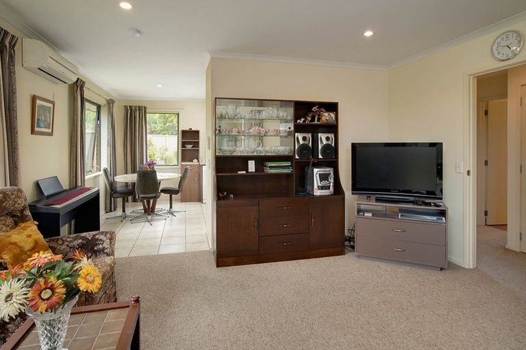 Photo of property in 21 Woodstock Place, Stoke, Nelson, 7011