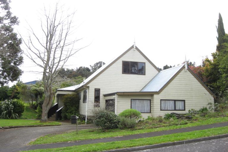 Photo of property in 3 Lombardy Place, Whalers Gate, New Plymouth, 4310