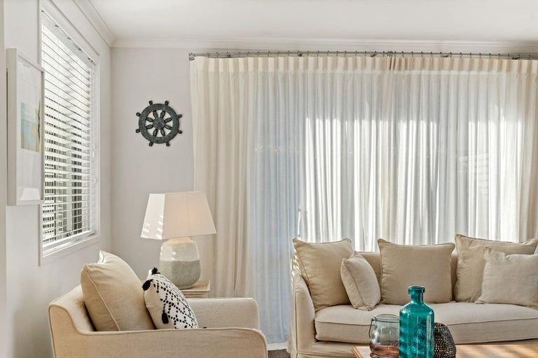 Photo of property in 2 Alluvial Court, Arthurs Point, Queenstown, 9371