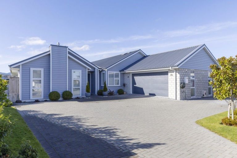 Photo of property in 13 Tuhua Close, Wharewaka, Taupo, 3330