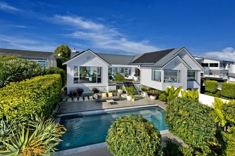 Photo of property in 63 Tiri Road, Manly, Whangaparaoa, 0930