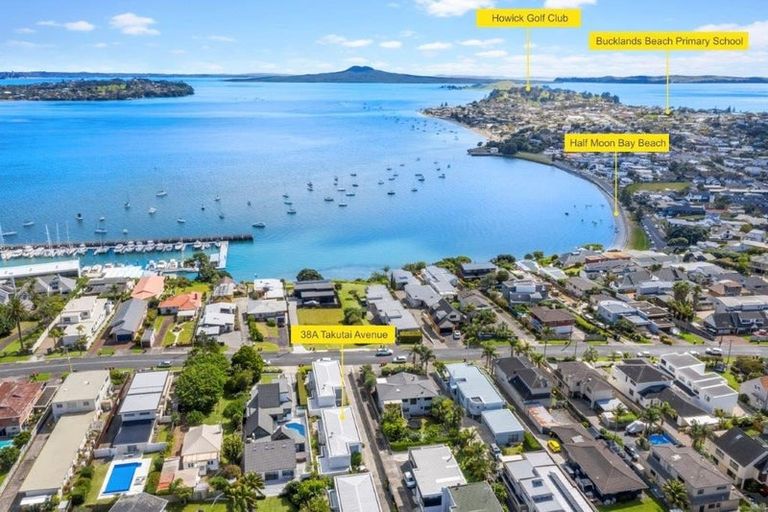 Photo of property in 38a Takutai Avenue, Bucklands Beach, Auckland, 2012