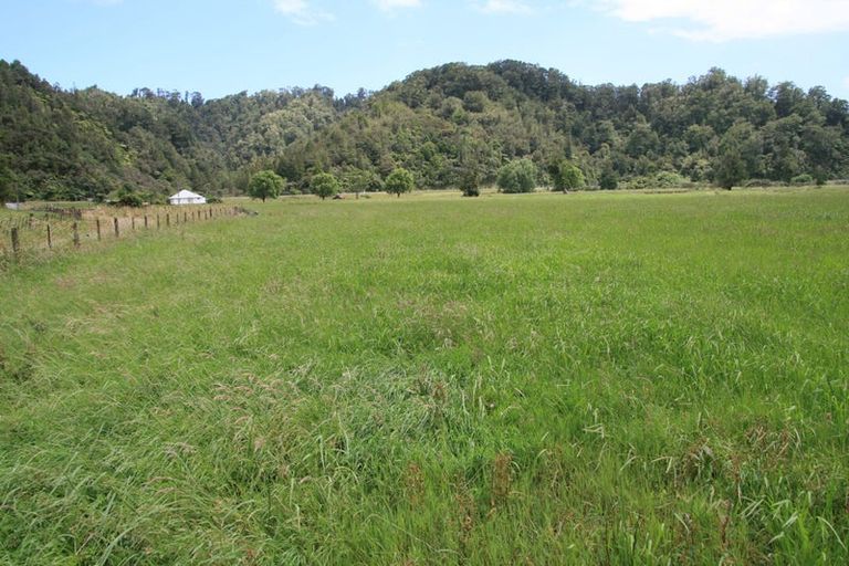 Photo of property in 3180 Mokau Road, Ahititi, Urenui, 4378