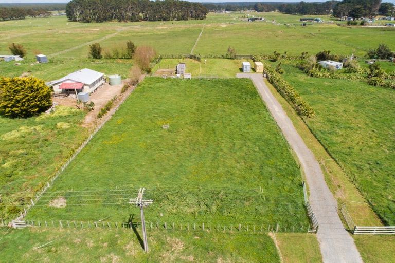 Photo of property in 46 Nuku Street, Tangimoana, 4822