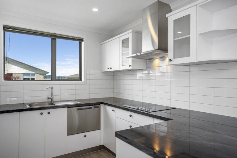 Photo of property in Waterview Estate, 91/4 Greystone Place, Omokoroa, 3114