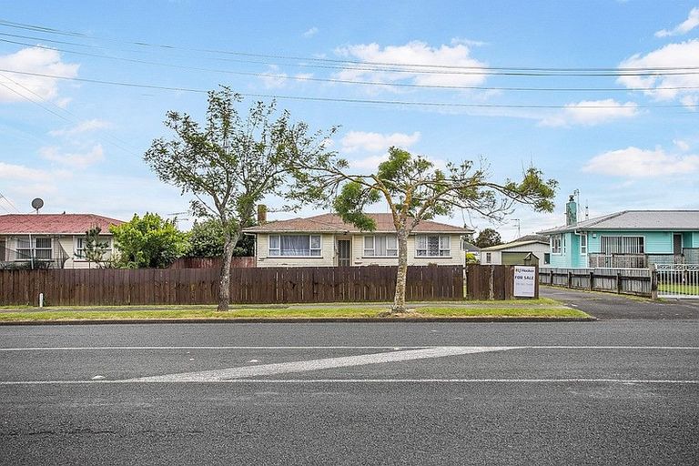 Photo of property in 14 Boundary Road, Clover Park, Auckland, 2019