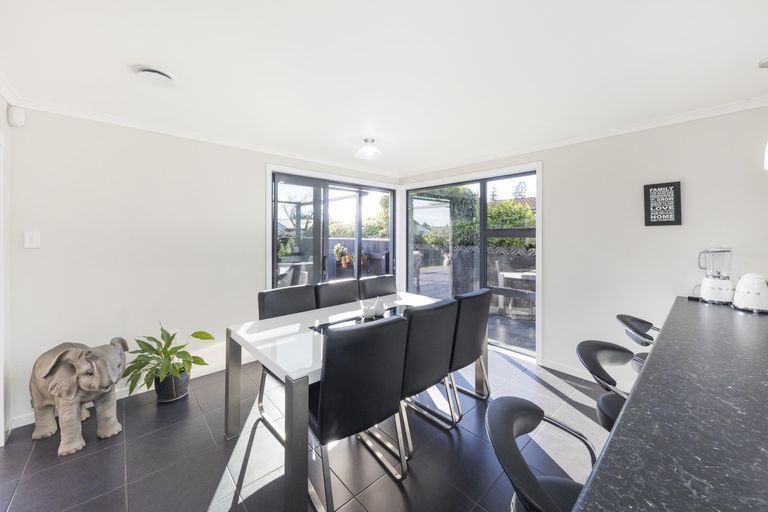 Photo of property in 38 Henare Street, West End, Palmerston North, 4412