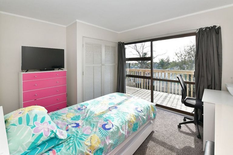 Photo of property in 836 Whangaparaoa Road, Manly, Whangaparaoa, 0930