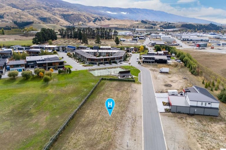 Photo of property in 10 Quinns Way, Cromwell, 9384