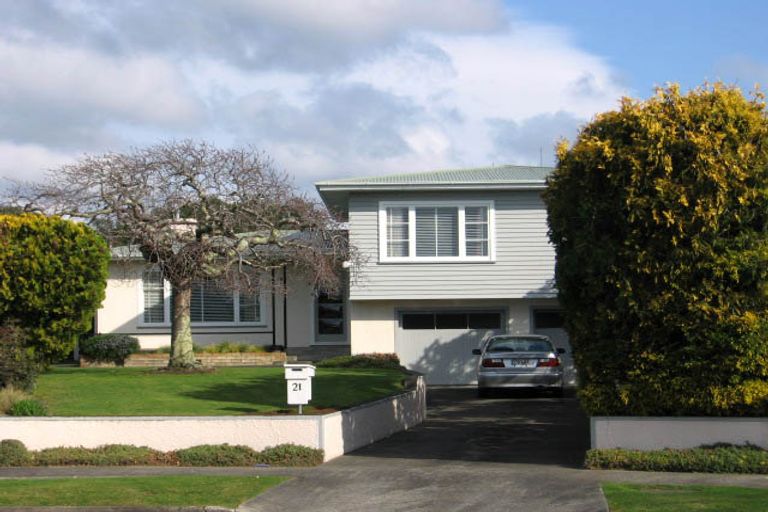 Photo of property in 21 Burfield Place, Awapuni, Palmerston North, 4412