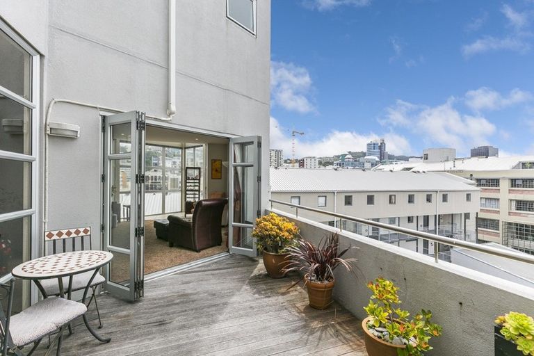 Photo of property in Atlas House, 12/22 Ghuznee Street, Te Aro, Wellington, 6011
