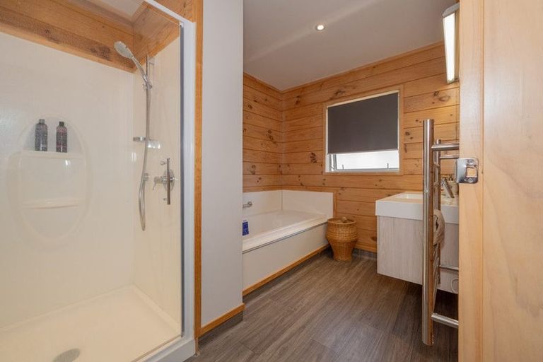 Photo of property in 14 Robin Azariah Place, Te Kuiti, 3910