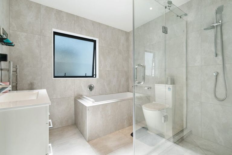 Photo of property in 3 Tumu Road, Papakura, 2110