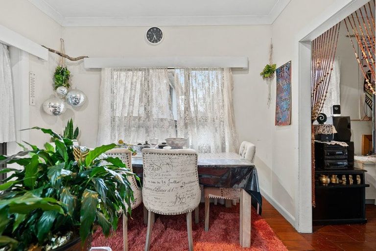 Photo of property in 49 Kautami Avenue, Papatoetoe, Auckland, 2025