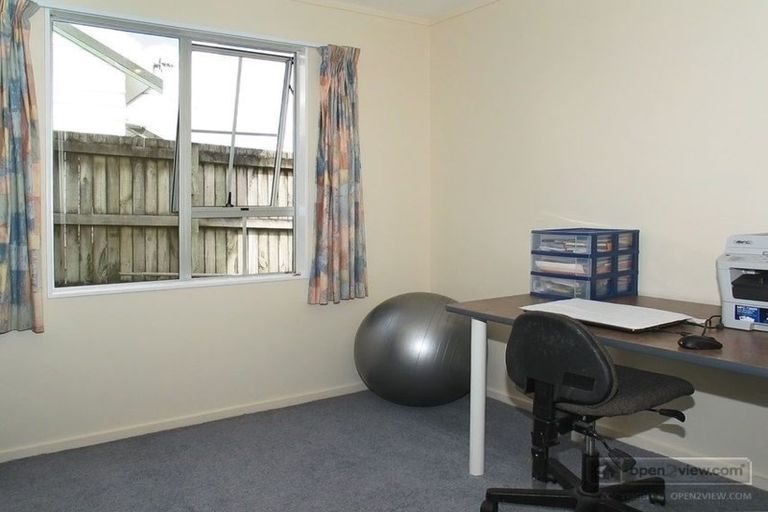 Photo of property in 16 Stonefield Place, Johnsonville, Wellington, 6037