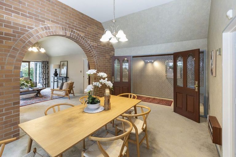 Photo of property in 21 Dunrobin Place, Avonhead, Christchurch, 8042