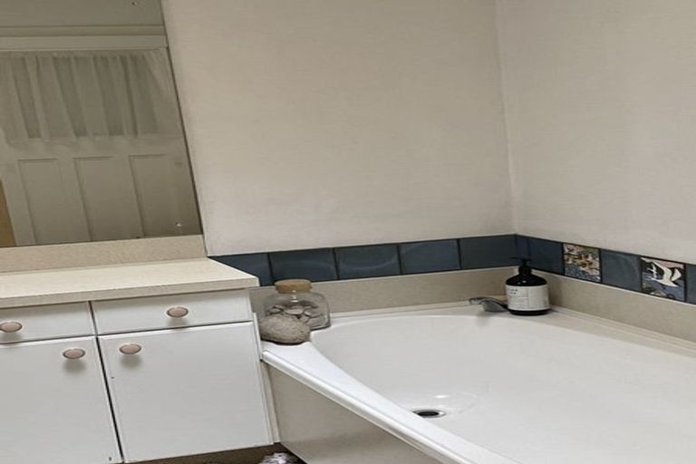 Photo of property in 11 Nottingham Road, Omokoroa, 3114