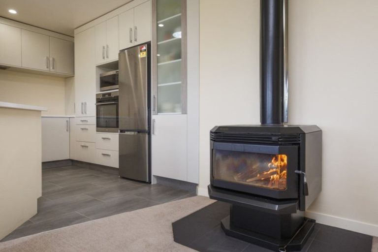 Photo of property in 32 Stoneleigh Lane, Aokautere, Palmerston North, 4471