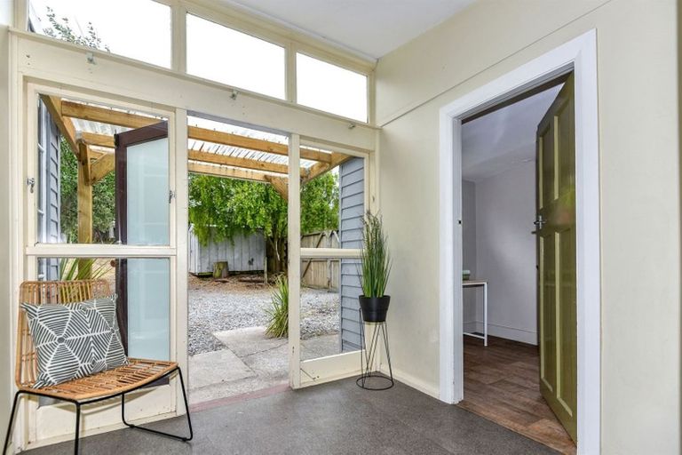 Photo of property in 52 Bowhill Road, New Brighton, Christchurch, 8083