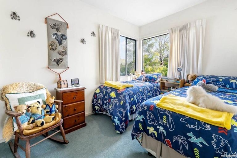 Photo of property in 16 Sunny Crescent, Huapai, Kumeu, 0810