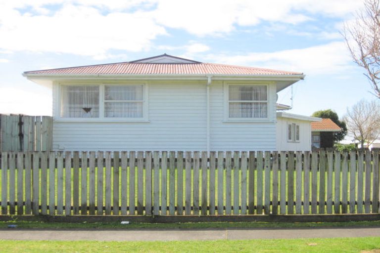 Photo of property in 71 Meadowvale Drive, Levin, 5510