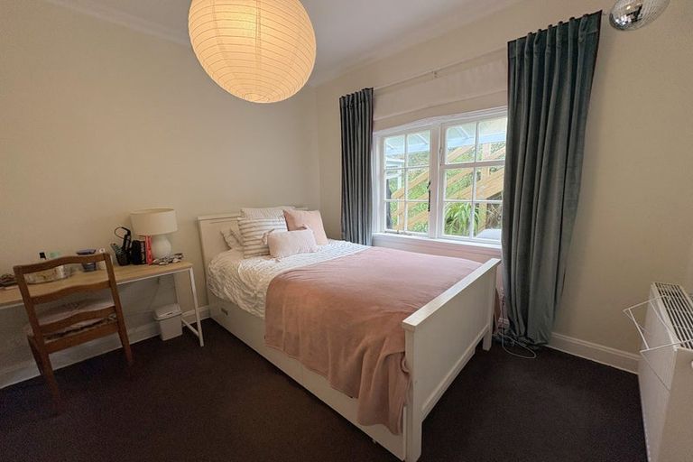 Photo of property in 26 Waitohu Road, York Bay, Lower Hutt, 5013