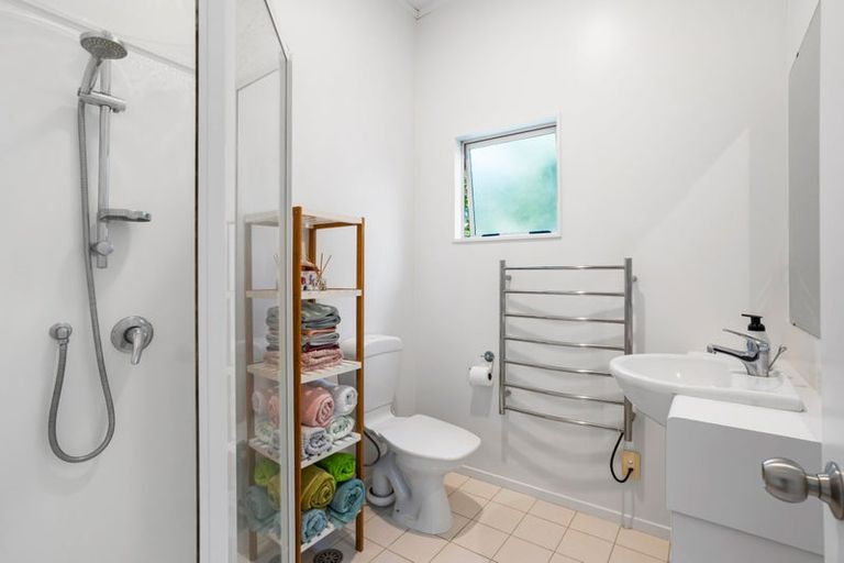 Photo of property in 4g/20 Ian Marwick Place, Birkenhead, Auckland, 0626