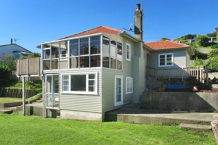 Photo of property in 28 The Drive, Tawa, Wellington, 5028