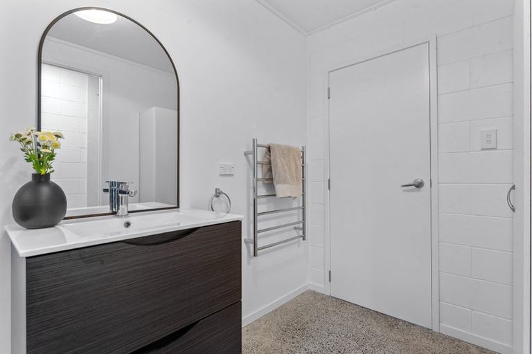 Photo of property in 6 Seatoun Avenue, Leigh, Warkworth, 0985