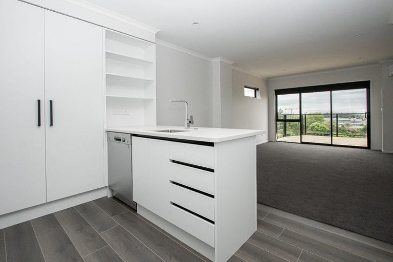 Photo of property in 12/14 Ruakiwi Road, Hamilton Lake, Hamilton, 3204