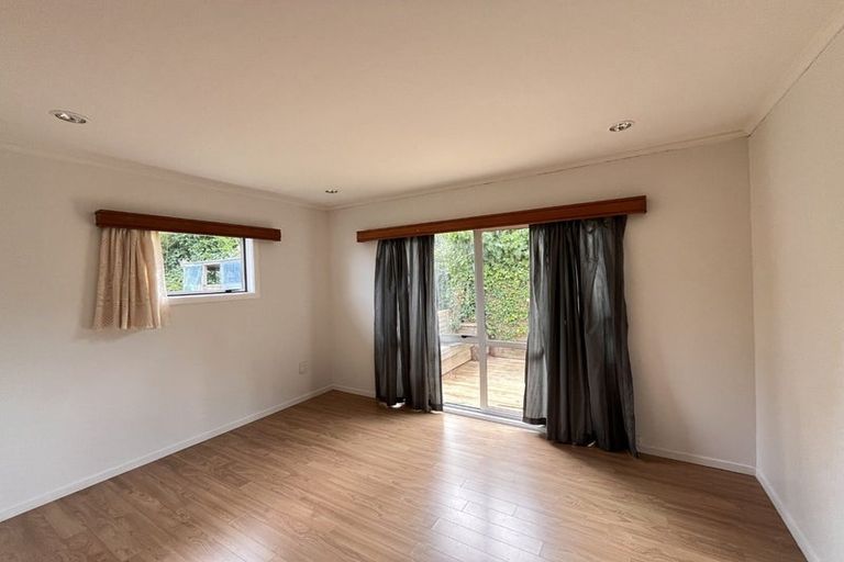 Photo of property in 214 Forrest Hill Road, Forrest Hill, Auckland, 0620