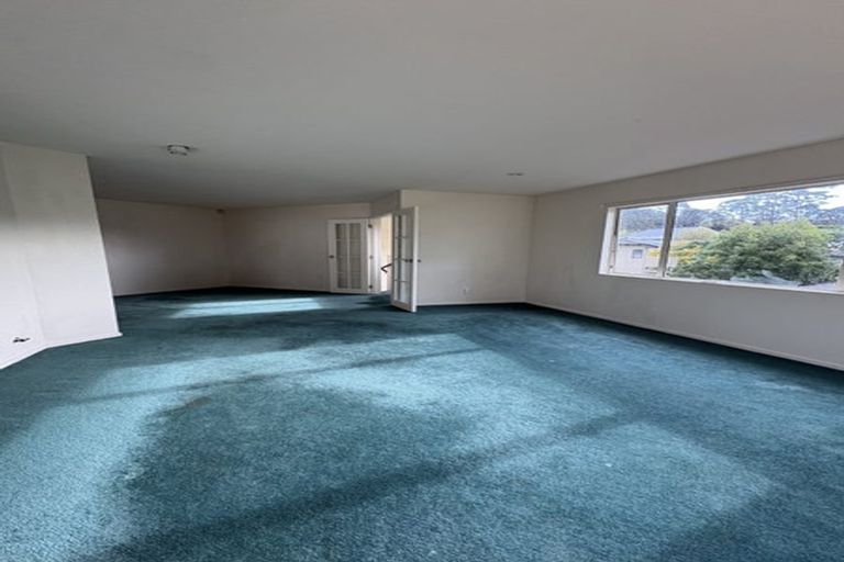 Photo of property in 31 Bronzewing Terrace, Unsworth Heights, Auckland, 0632