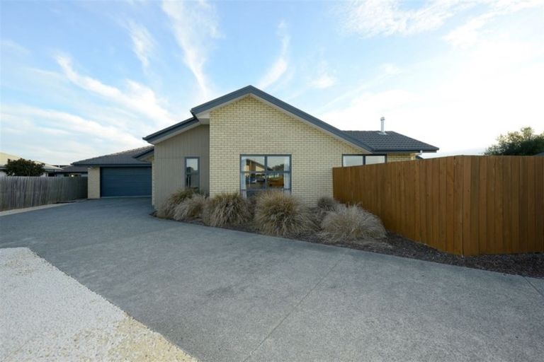 Photo of property in 8 Henley Close, Rolleston, 7614