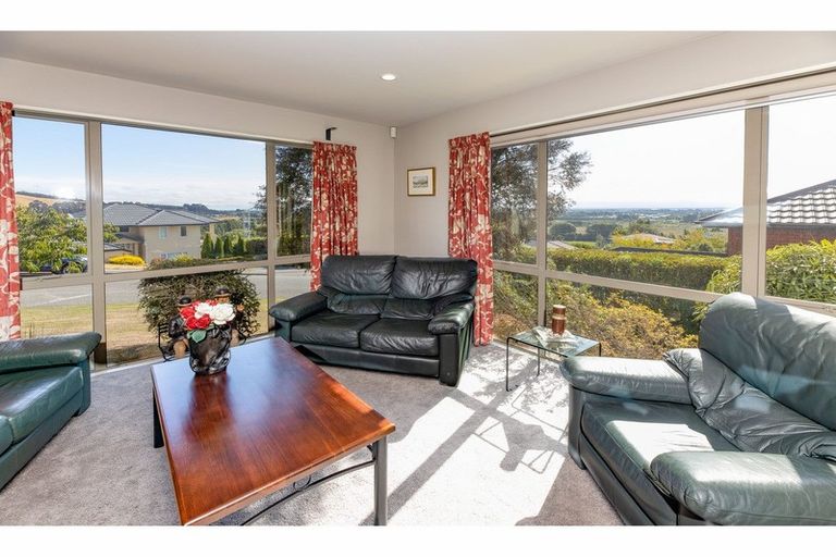 Photo of property in 29 Highcrest Heights, Westmorland, Christchurch, 8025
