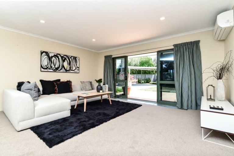 Photo of property in 66 Cairns Crescent, Rototuna, Hamilton, 3210