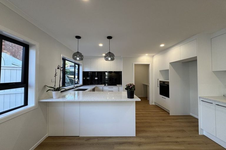Photo of property in 10 Miramar Place, Pakuranga, Auckland, 2010