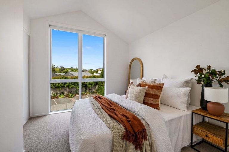 Photo of property in 12 Titoki Close, Matakana, 0985