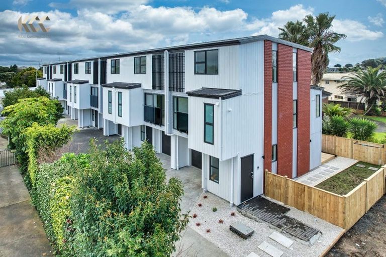 Photo of property in 3/14 Kerswill Place, Pakuranga, Auckland, 2010