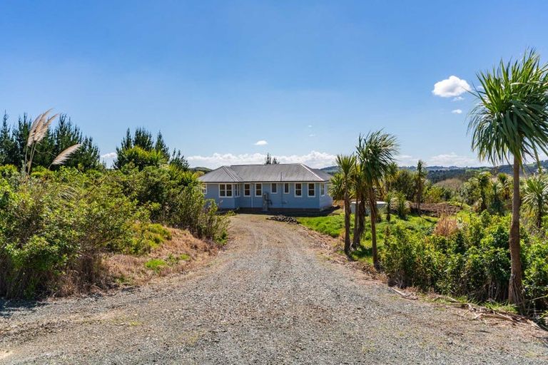 Photo of property in 960a Oneriri Road, Kaiwaka, 0573