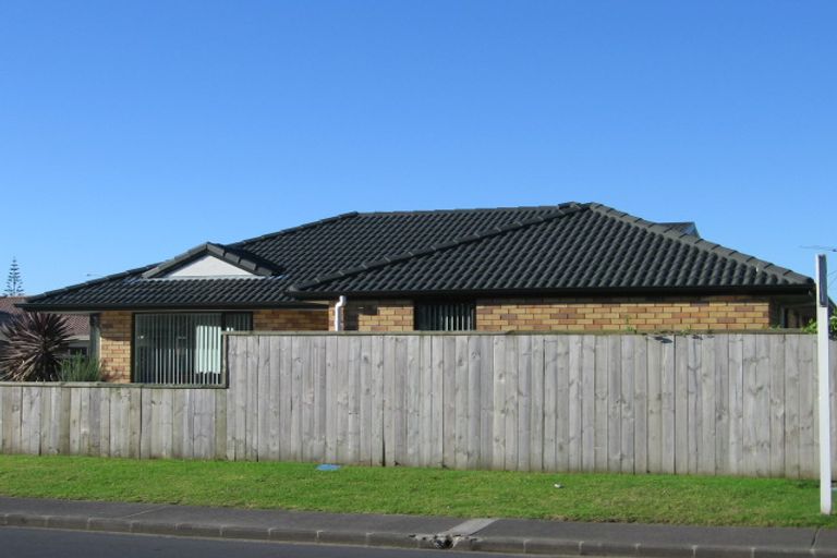 Photo of property in 151 Centreway Road, Orewa, 0931