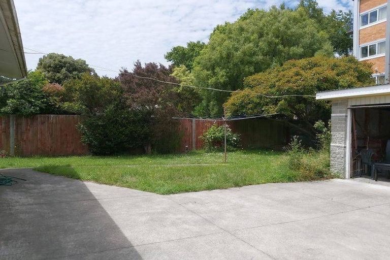 Photo of property in 1/5 Newbridge Place, Ilam, Christchurch, 8041