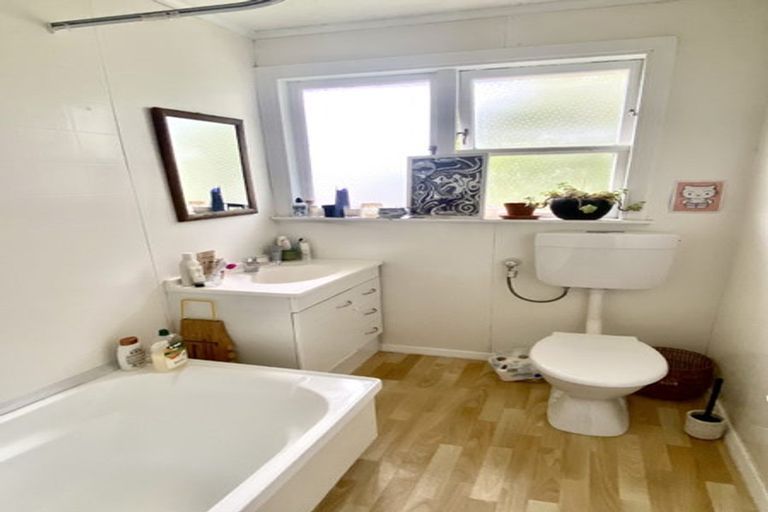 Photo of property in 5e Harrold Street, Highbury, Wellington, 6012