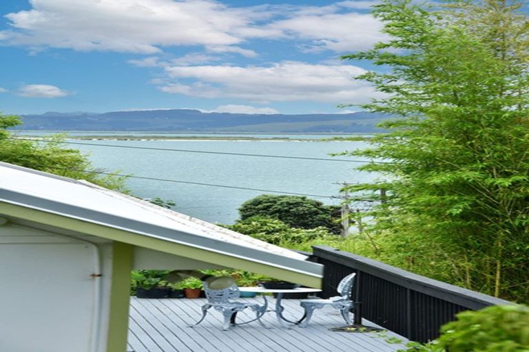 Photo of property in 16 Shelly Beach Road, Shelly Beach, Helensville, 0874