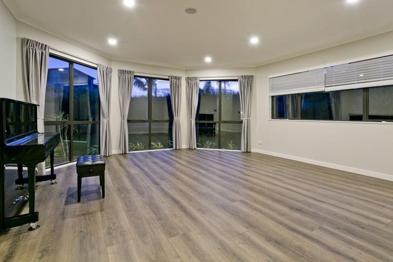 Photo of property in 32 Pioneer Rise, Silverdale, 0932