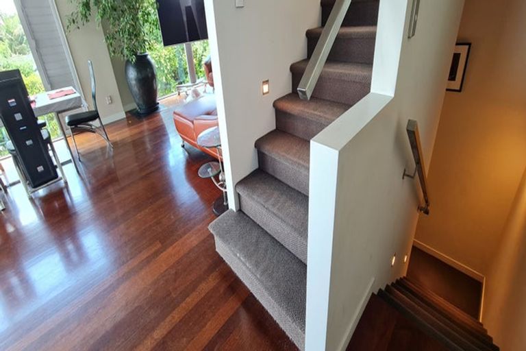 Photo of property in 5a Aberdeen Road, Castor Bay, Auckland, 0620