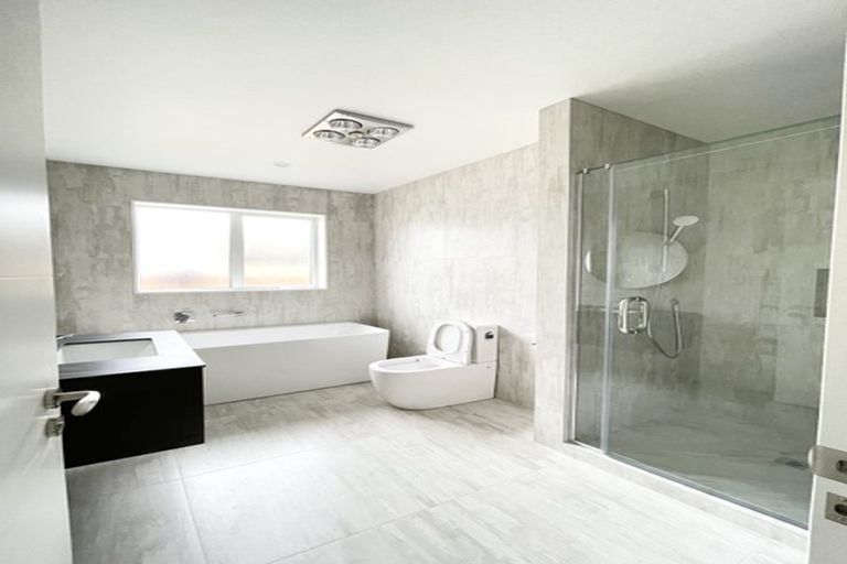 Photo of property in 12 Vintry Drive, Huapai, Kumeu, 0810