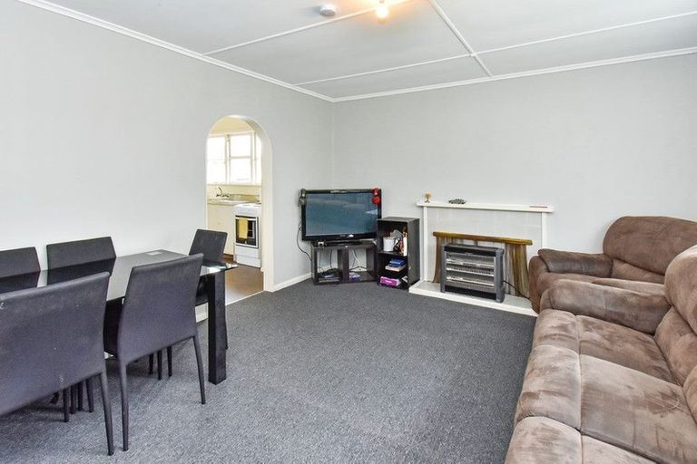 Photo of property in 60 Mckean Avenue, Manurewa, Auckland, 2102